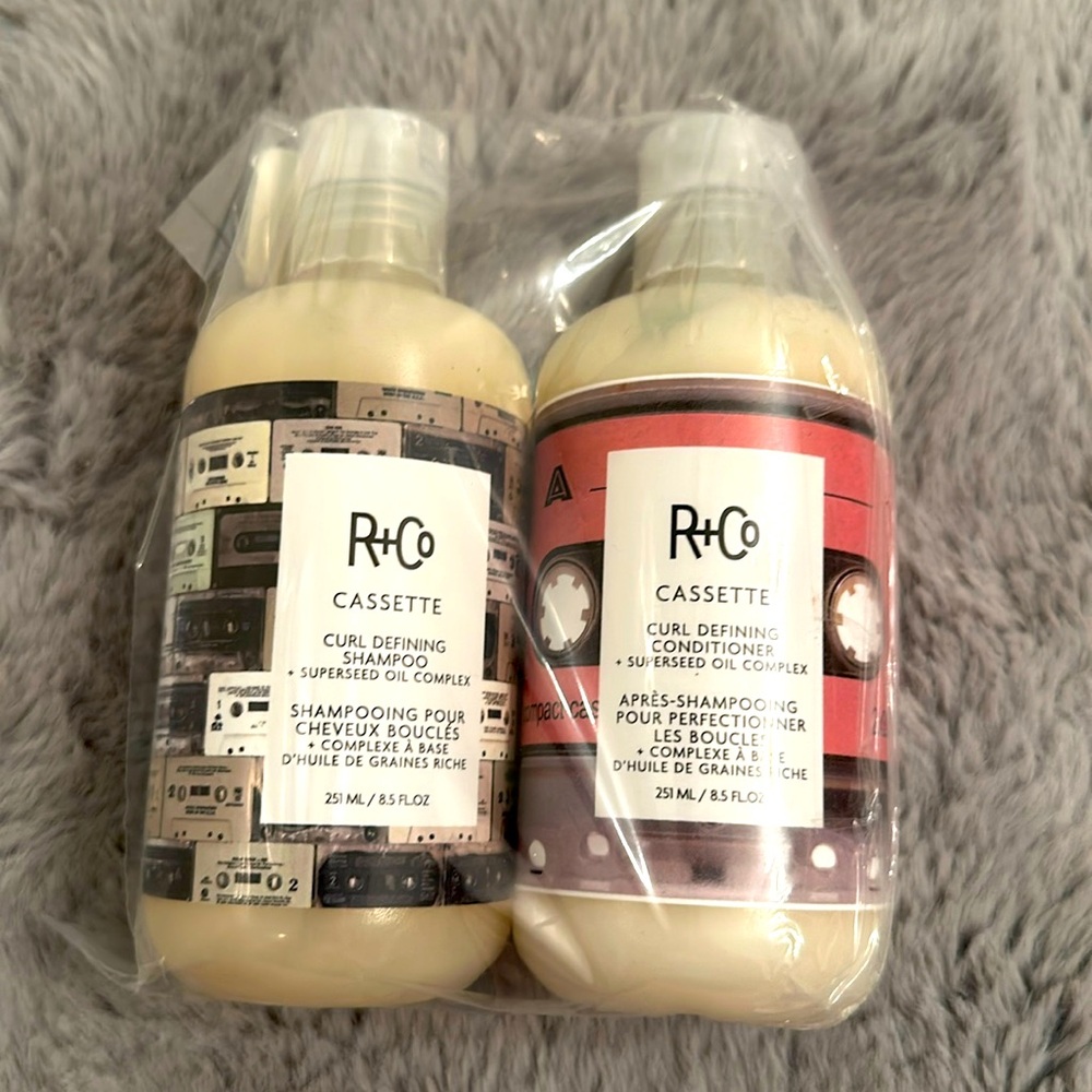R+Co Cassette Shampoo & Conditioner Set! Curl Definnin